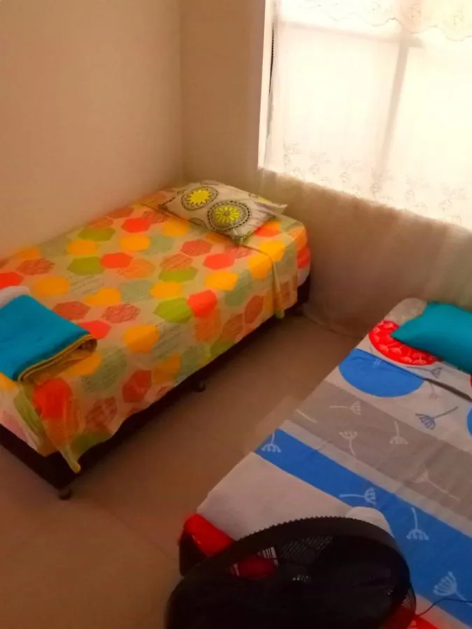 Homestay La Comunita-Cinema Hostel Medellin Colombia